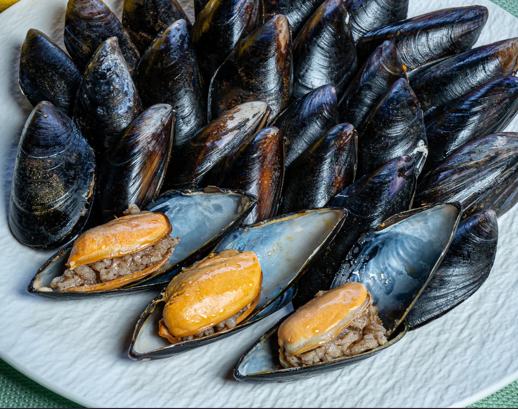 Kıbrıs Donuk Midye Dolma